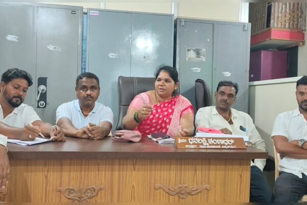 ಬಿಜೆಪಿಯವರ ದುಂಡಾವರ್ತನೆಗೆ ಹೆದರುವುದಿಲ್ಲ : ಧನಲಕ್ಷ್ಮಿ ಗಂಗಾಧರ್