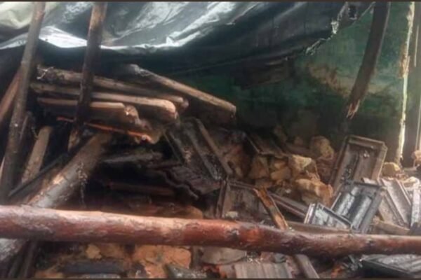 ಮಳೆಗೆ ಮನೆಯ ಗೋಡೆ ಕುಸಿದು ಶತಾಯುಷಿ ವೃದ್ದೆ ಸಾವು – ಹಲವರಿಗೆ ಗಾಯ
