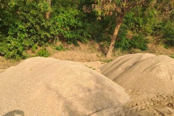 ಆನಂದಪುರದಲ್ಲಿ ಅಕ್ರಮ ಮರಳು ಸಾಗಣೆ ಪತ್ತೆ: ಲಾರಿ ಜಫ್ತಿ